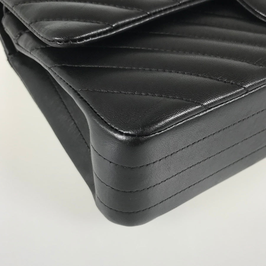 CHANEL V Stitch Chevron Shoulder bag