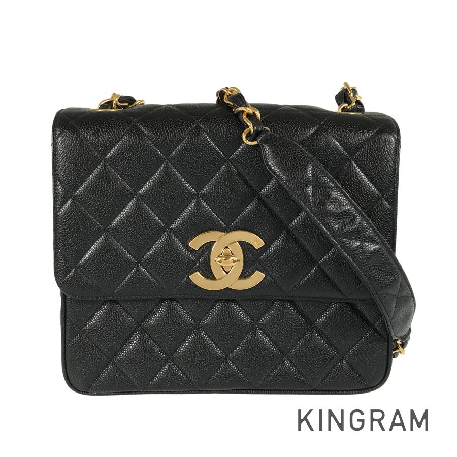 CHANEL Matelasse Shoulder bag