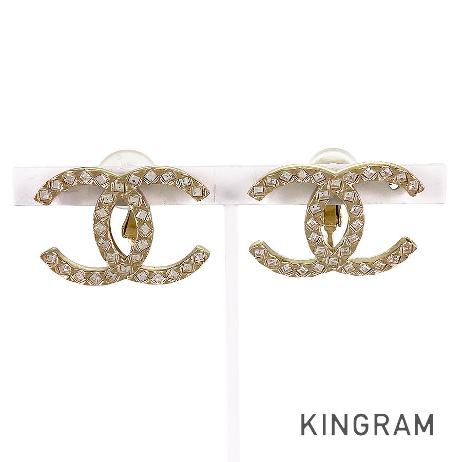 CHANEL Earring