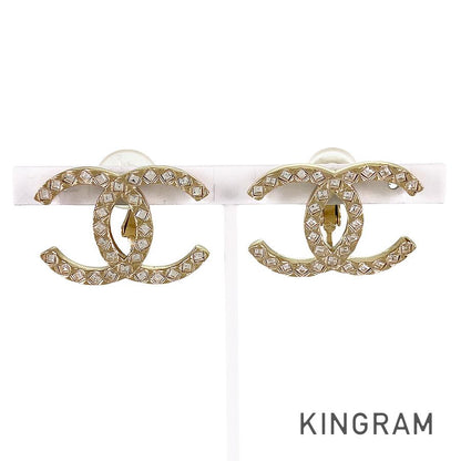 CHANEL Earring