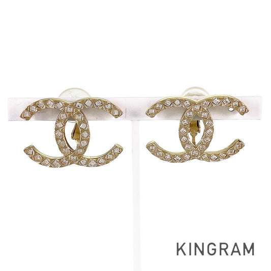 CHANEL Earring