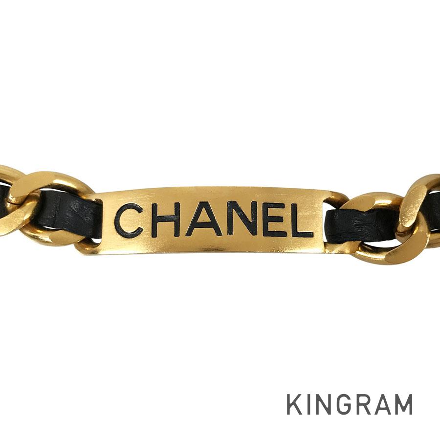 CHANEL Choker