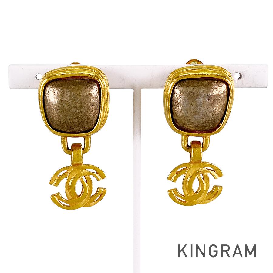 CHANEL Earring