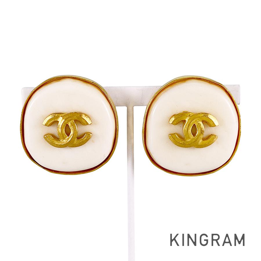CHANEL Earring
