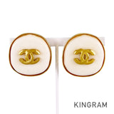 CHANEL Earring