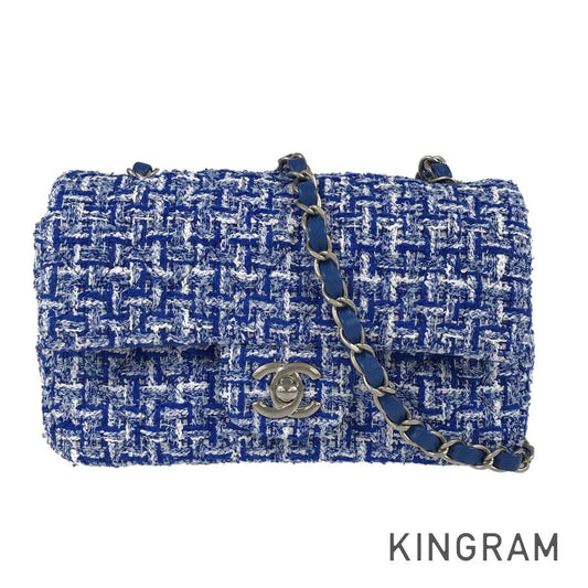CHANEL Matelasse Shoulder bag