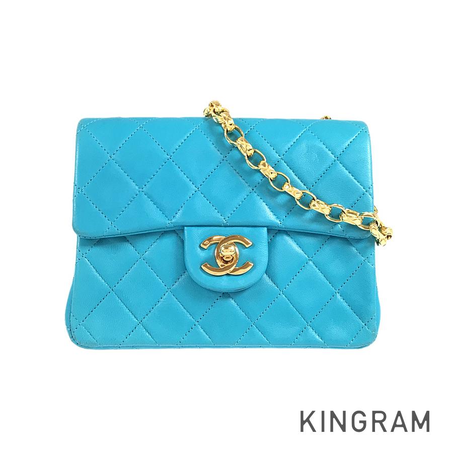 CHANEL Chain Gold Hardware Shoulder Bag