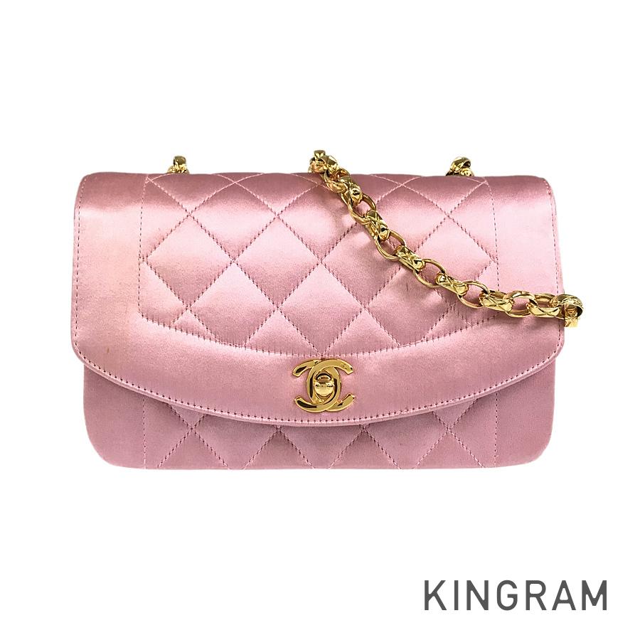 CHANEL Chain Gold Hardware Shoulder Bag