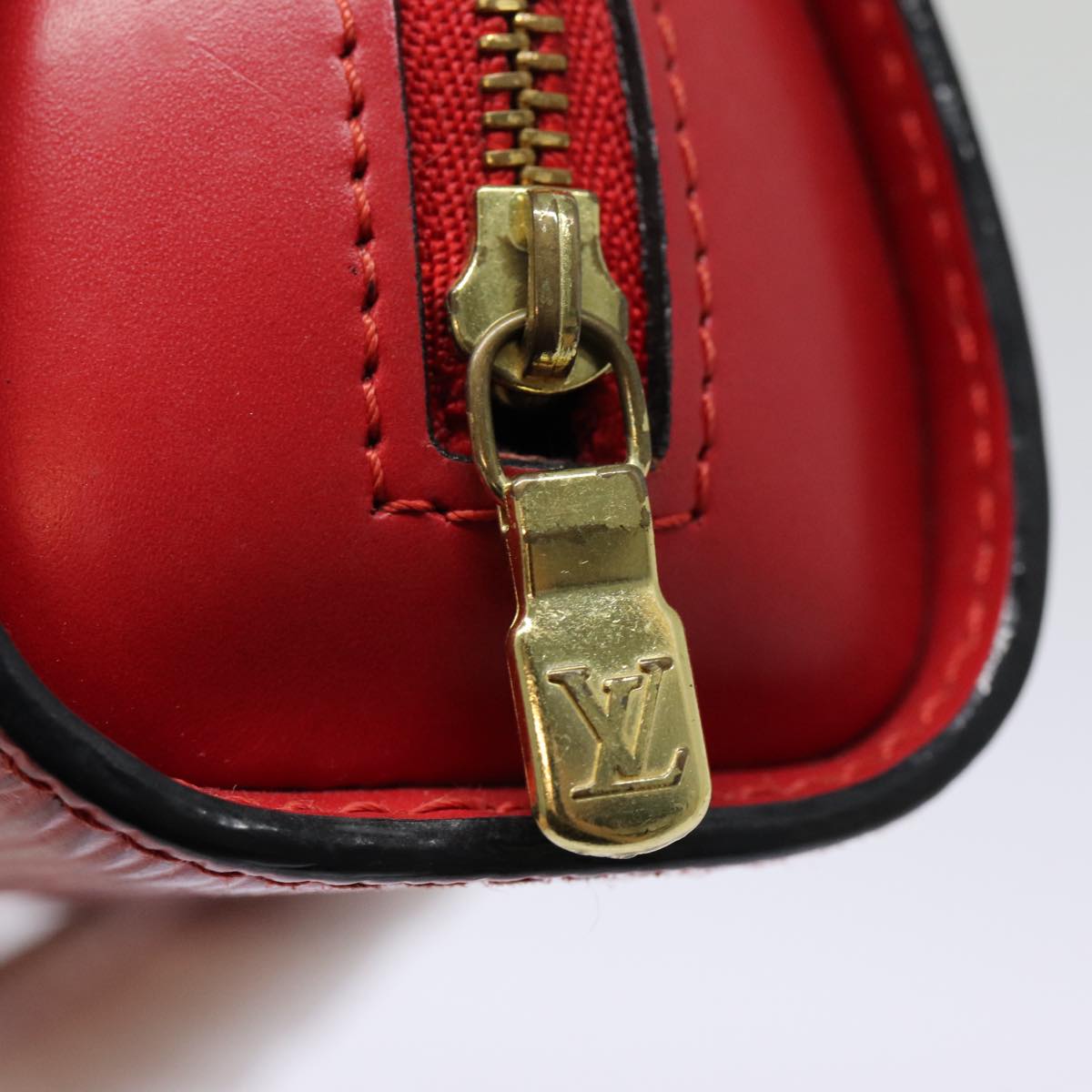 LOUIS VUITTON Epi Dauphine PM Pouch Castilian Red M48447 LV Auth ti2011