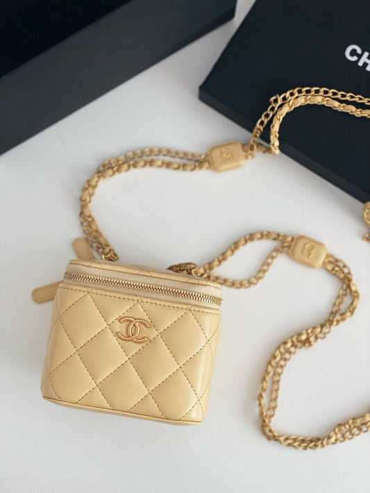 CHL - Small Vanity With Chain Yellow For Women Bags 4.3in/11cm