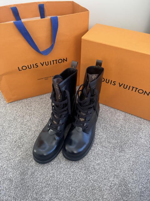 Louis Vuitton Metropolis Flat Ranger Boots
