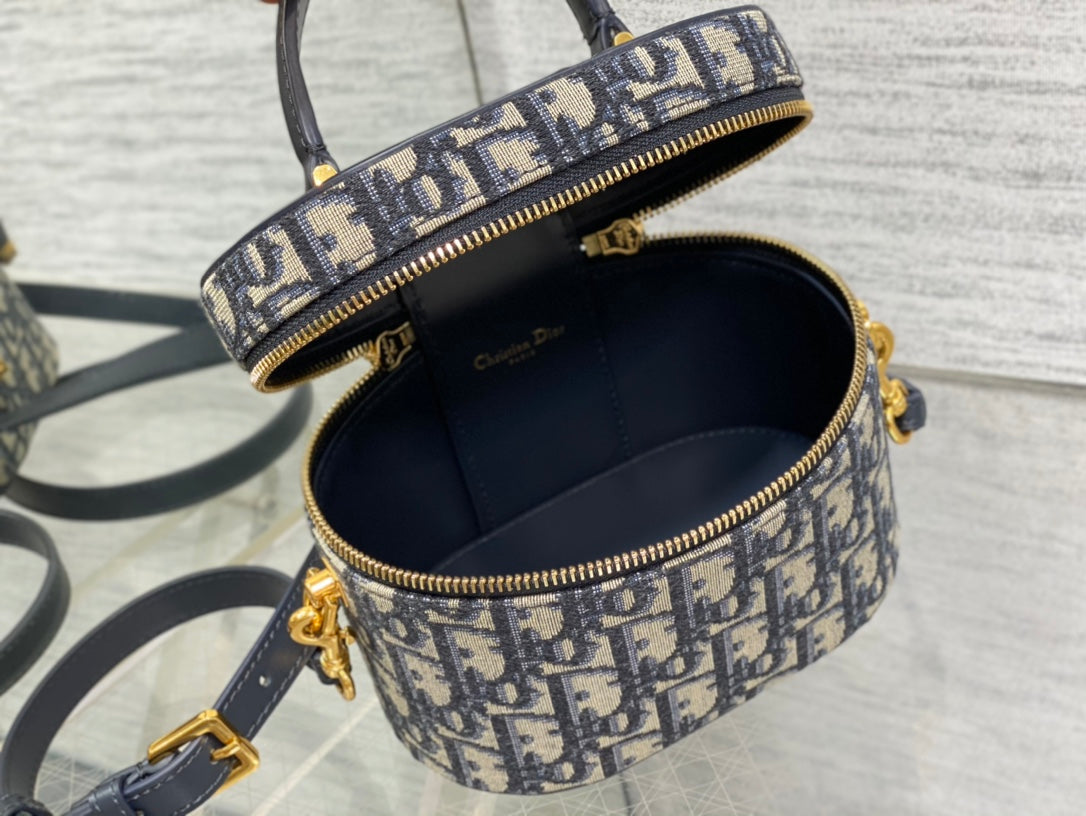 CD SIGNATURE VANITY 16CM BLUE OBLIQUE EMBROIDERY Amelia