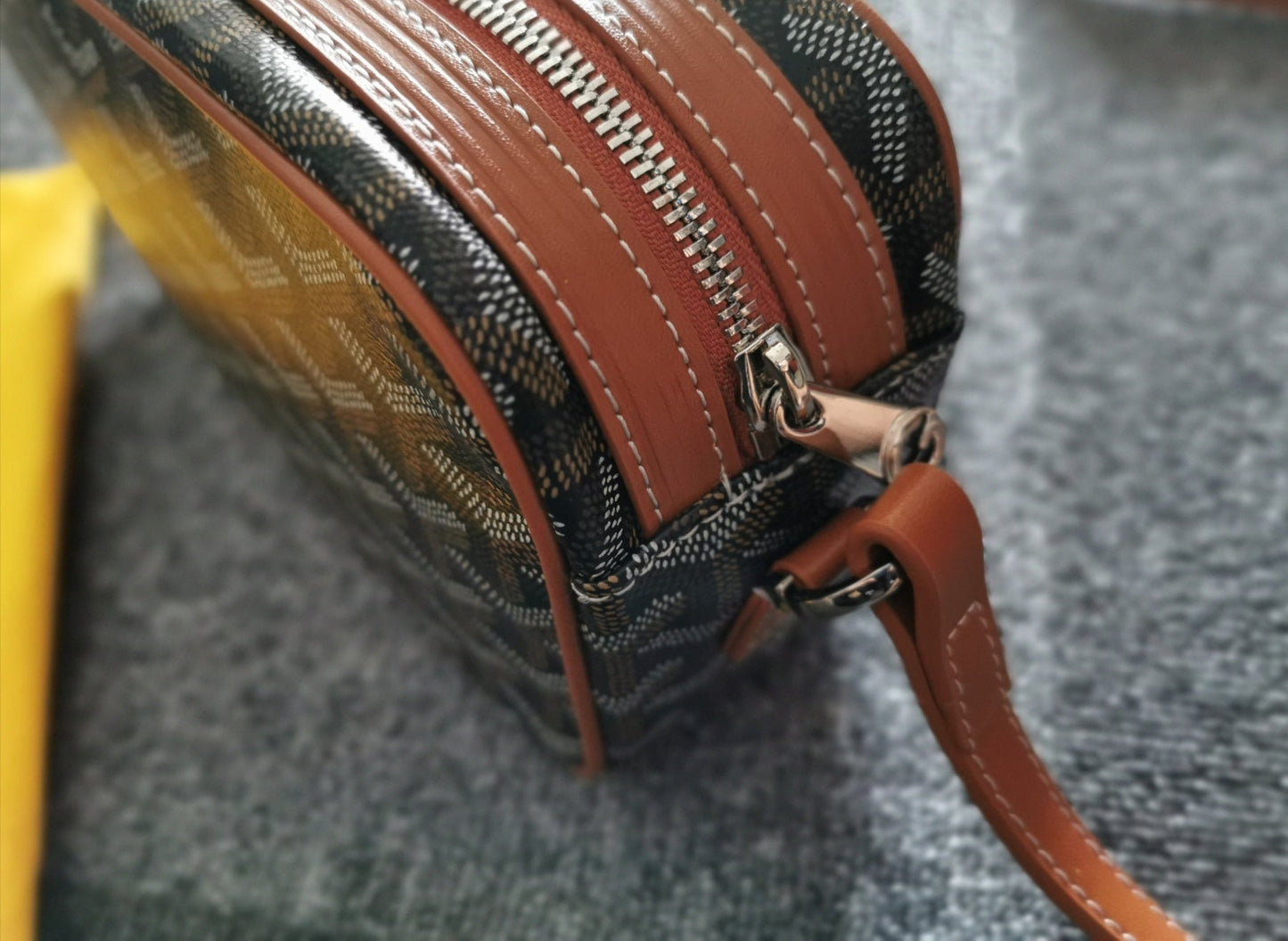 CAP-VERT PM BAG 23X8X14CM BLACK AND TAN CANVAS Amelia Amelia