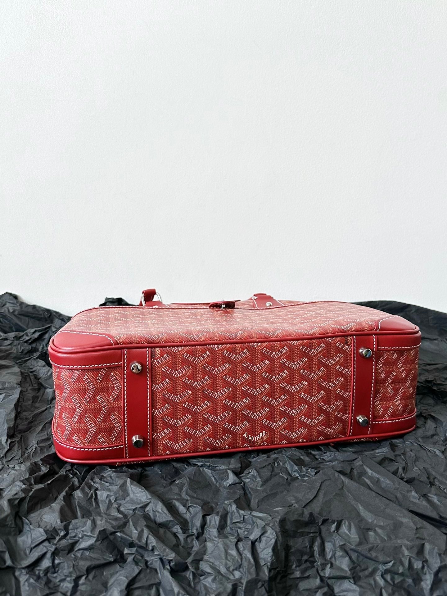 GOYA BOWLING BALL MEDIUM RED CANVAS Amelia