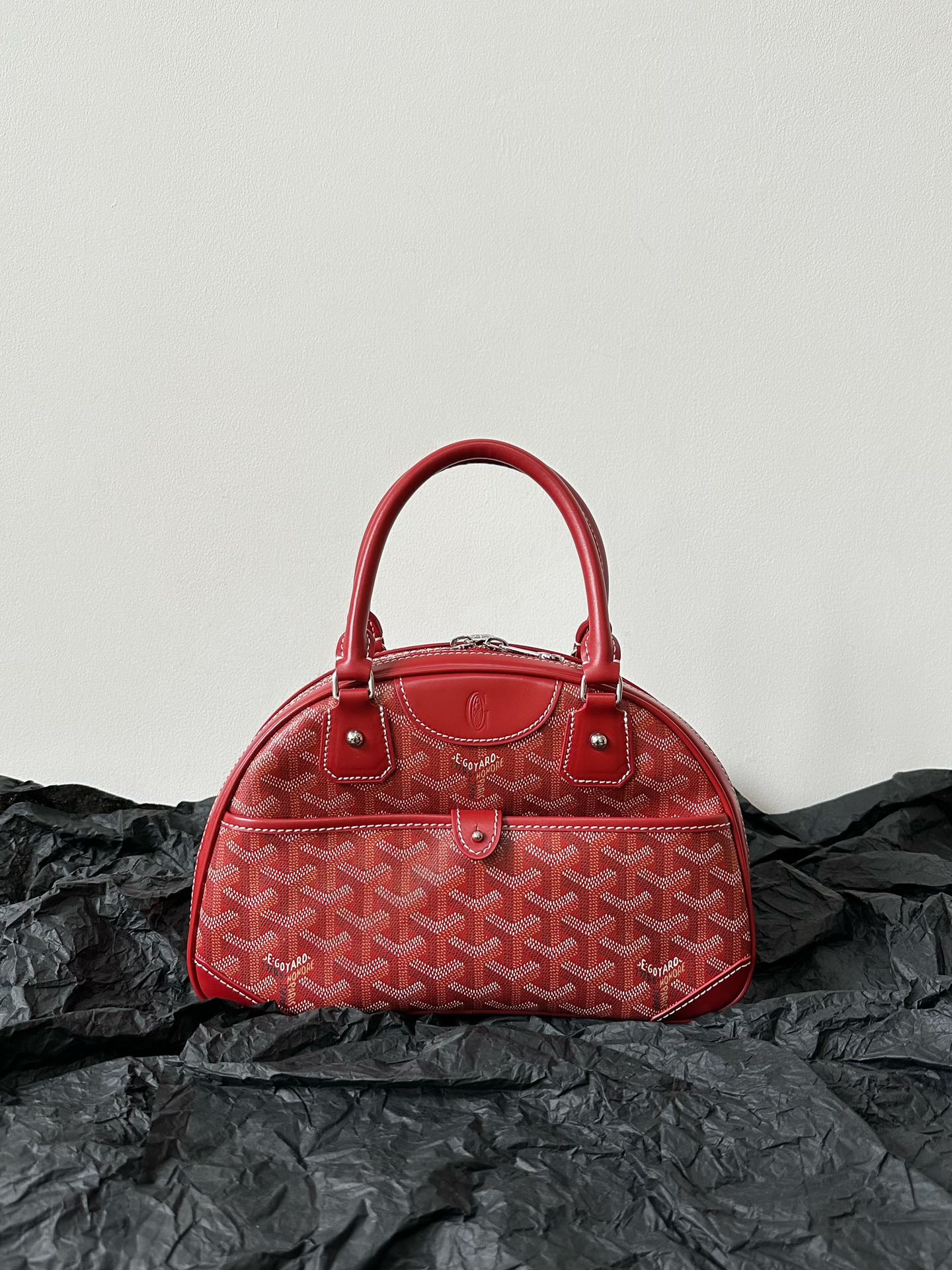 GOYA BOWLING BALL SMALL RED CANVAS Amelia Amelia