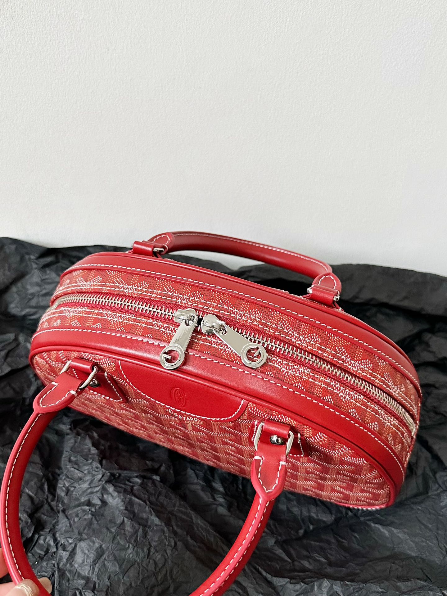 GOYA BOWLING BALL SMALL RED CANVAS Amelia Amelia