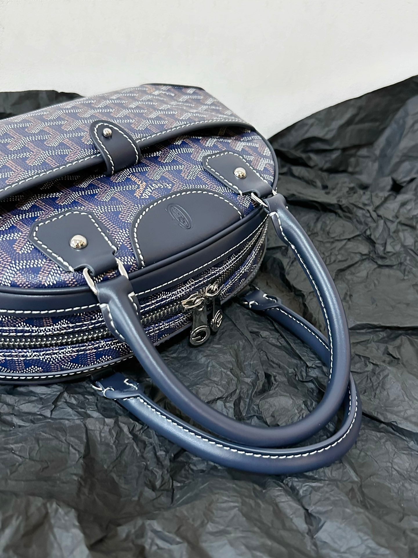 GOYA BOWLING BALL SMALL NAVY BLUE CANVAS Amelia Amelia
