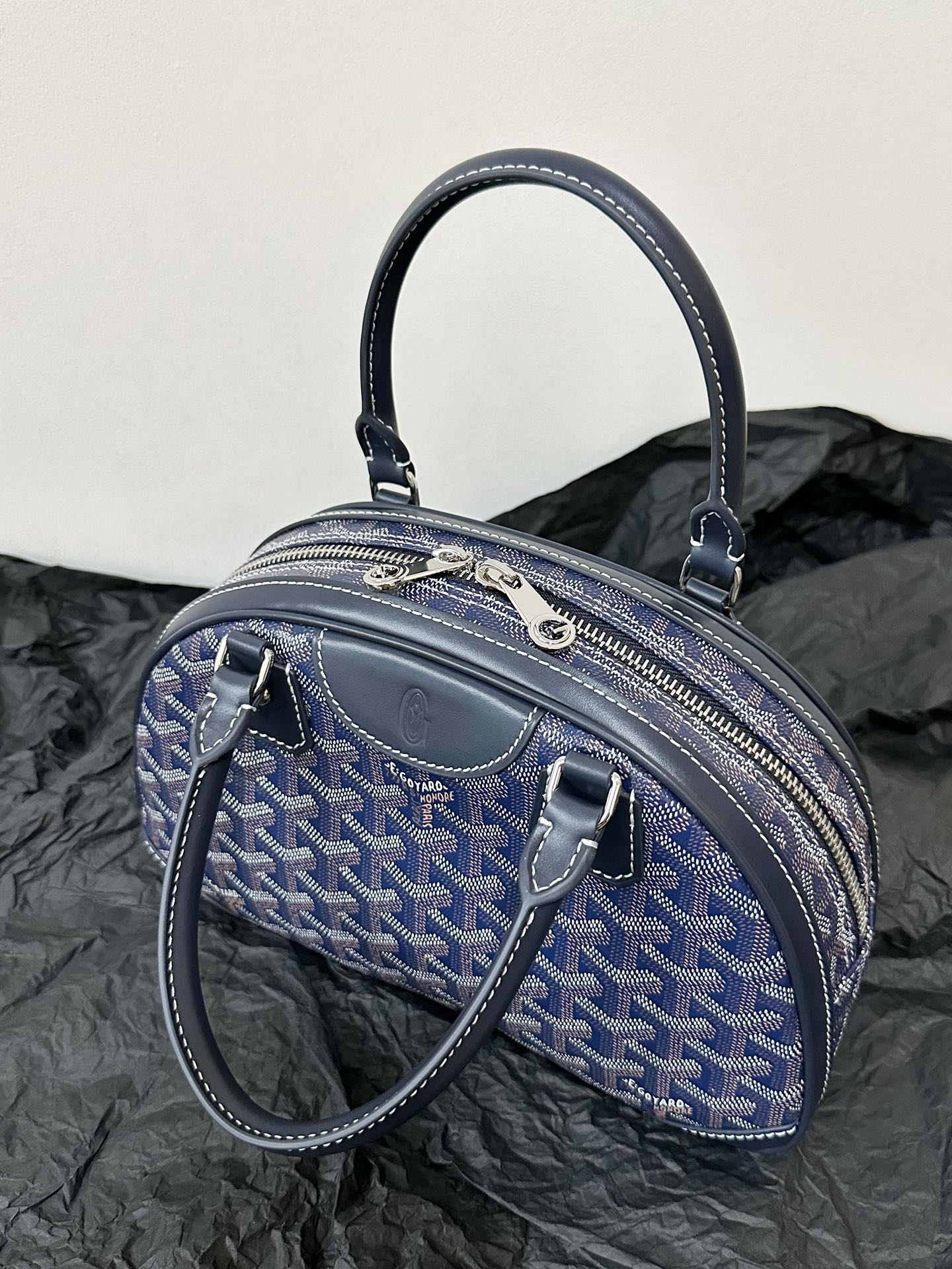GOYA BOWLING BALL SMALL NAVY BLUE CANVAS Amelia Amelia