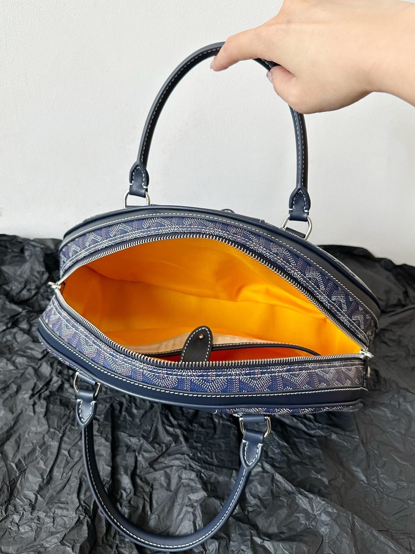 GOYA BOWLING BALL MEDIUM NAVY BLUE CANVAS Amelia Amelia