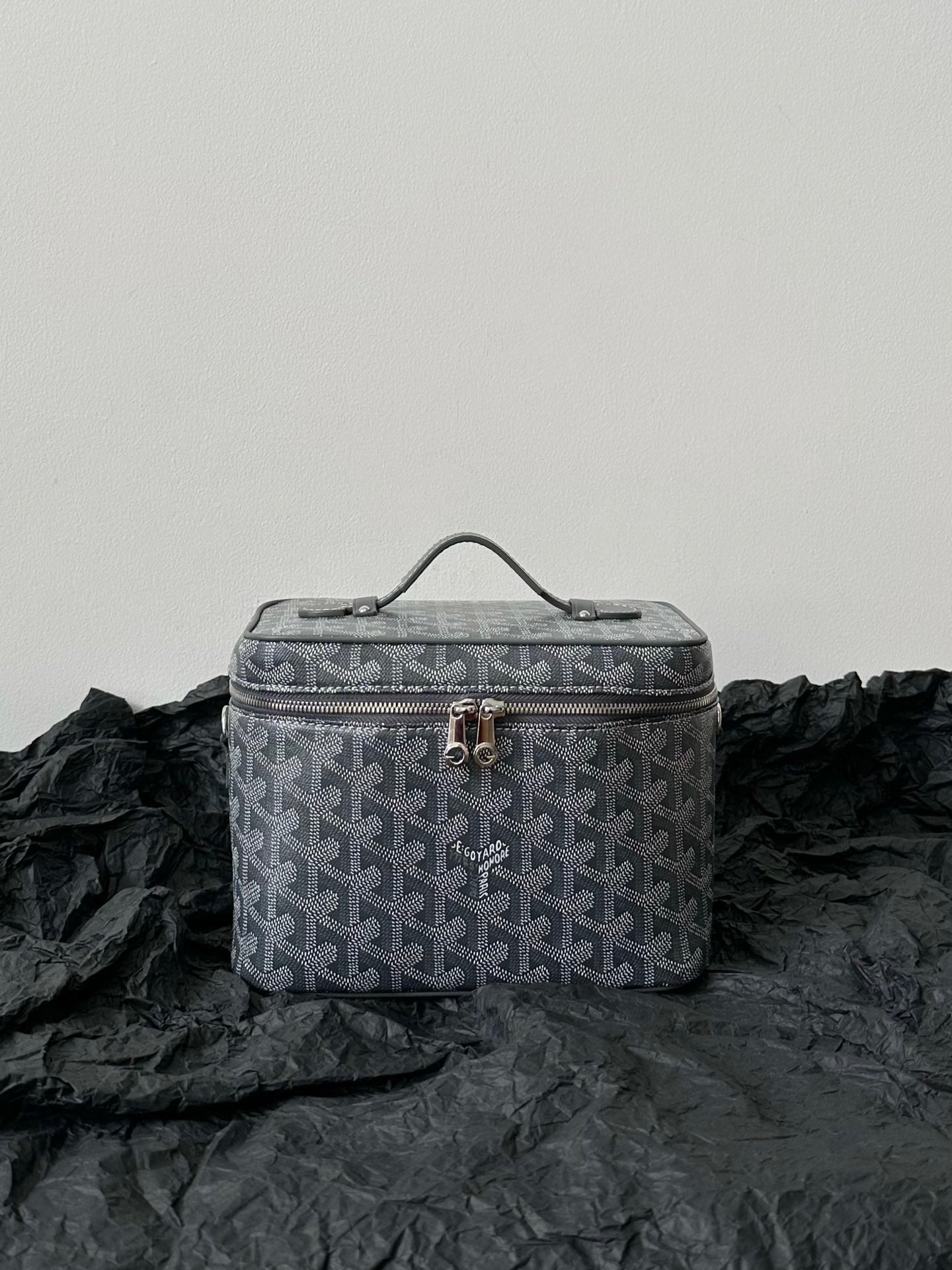 GOYA MAKEUP BOX BAG 20CM GREY CANVAS Amelia