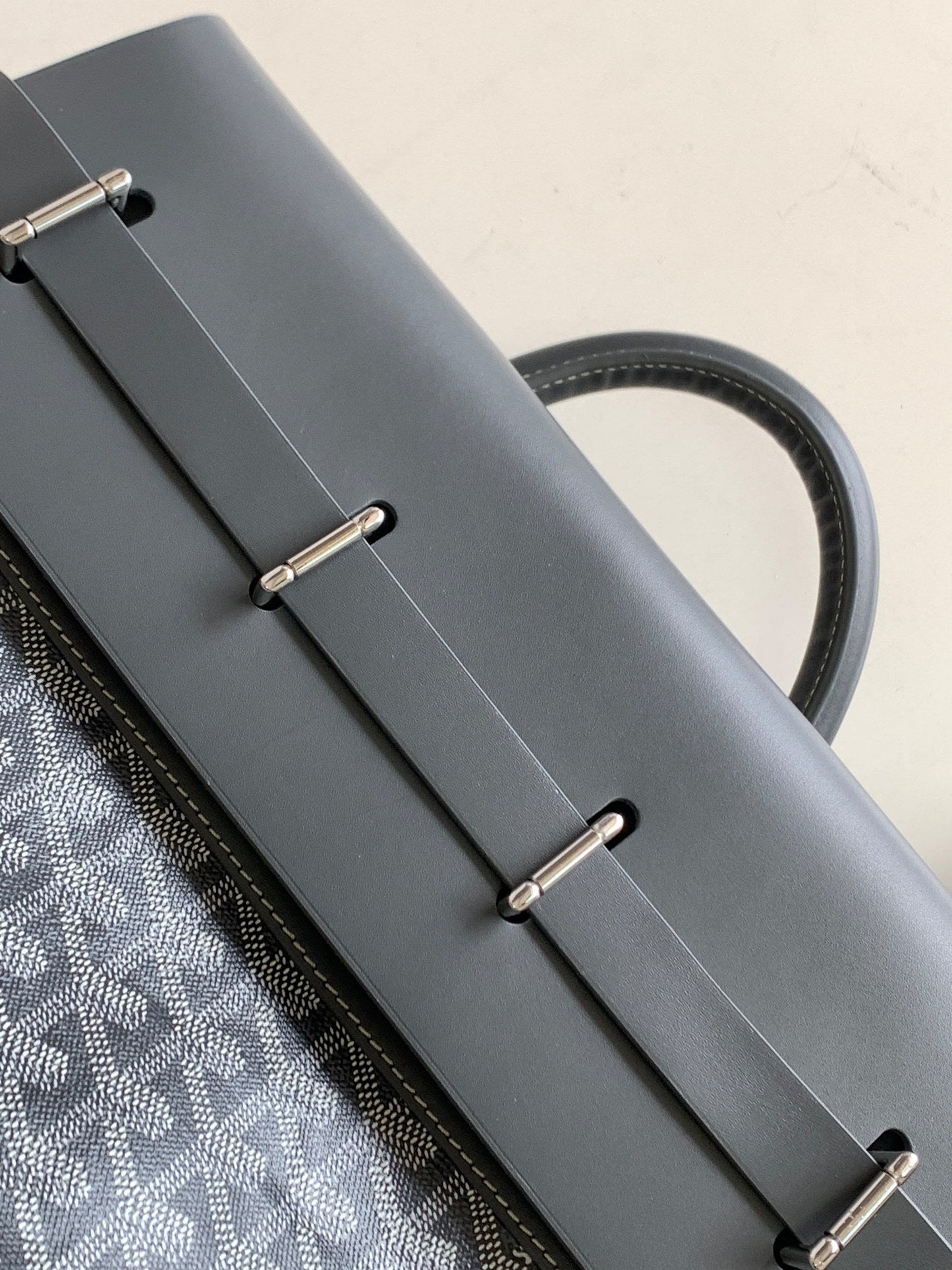 GOYA STEAMER PM BAG 48CM GREY CANVAS Amelia