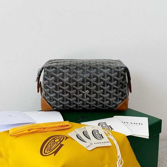 GOYA COSMETIC BAG 24CM BLACK AND TAN CANVAS Amelia Amelia