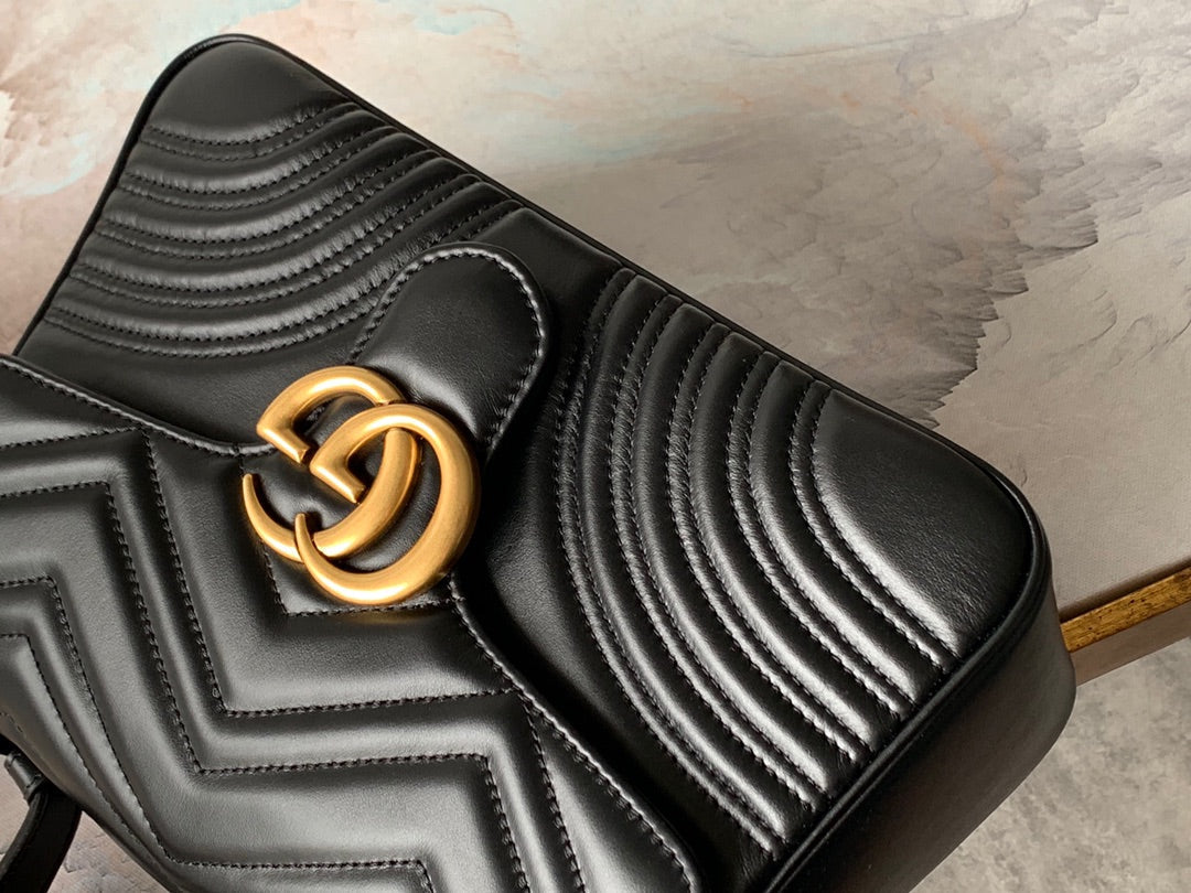 GG Marmont 26.5cm Black Calfskin Gold Hardware Amelia
