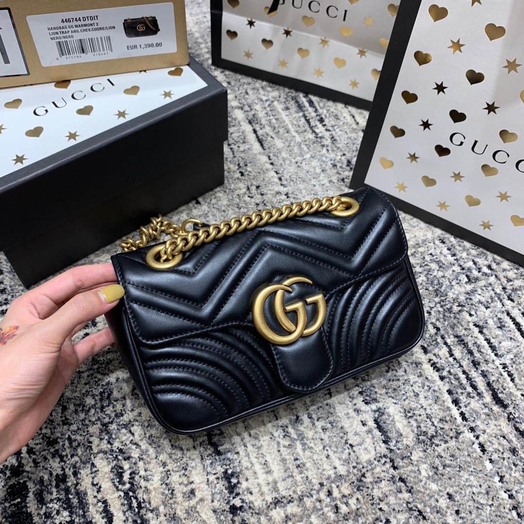 GG Marmont 22cm Black Calfskin Gold Hardware Amelia