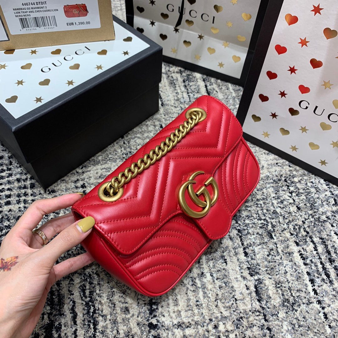 GG Marmont 22cm Red Calfskin Gold Hardware Amelia