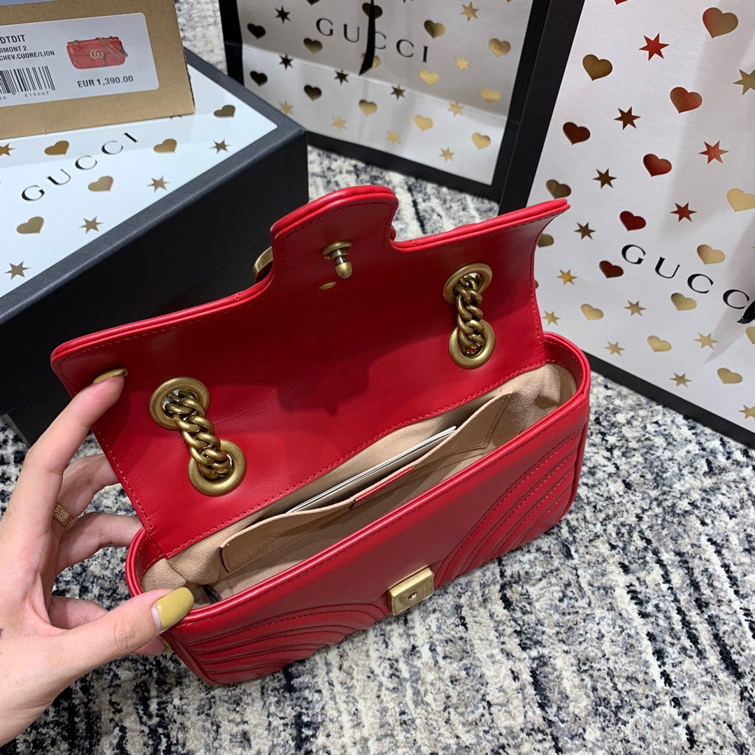 GG Marmont 22cm Red Calfskin Gold Hardware Amelia