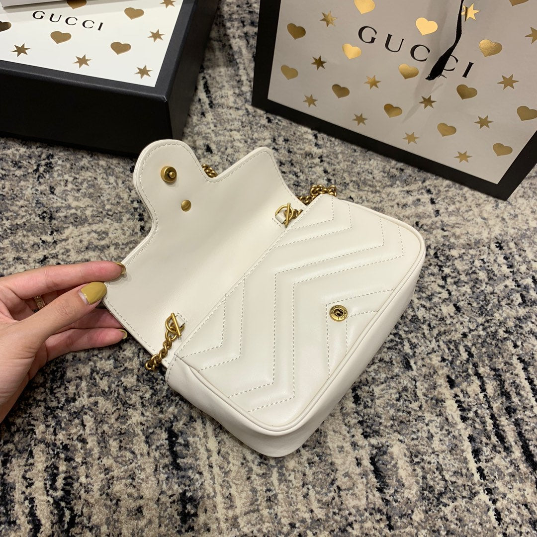 GG Marmont Mini 16.5cm White Calfskin Gold Hardware Amelia