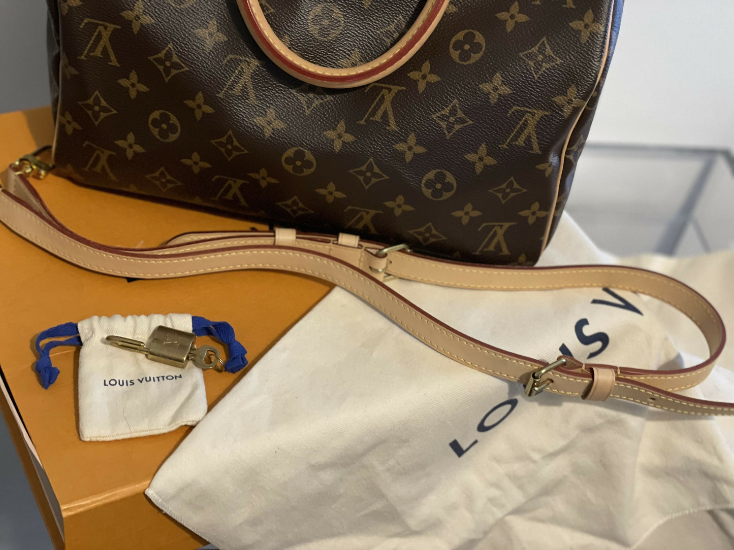 Louis Vuitton Speedy Bandoulière 30