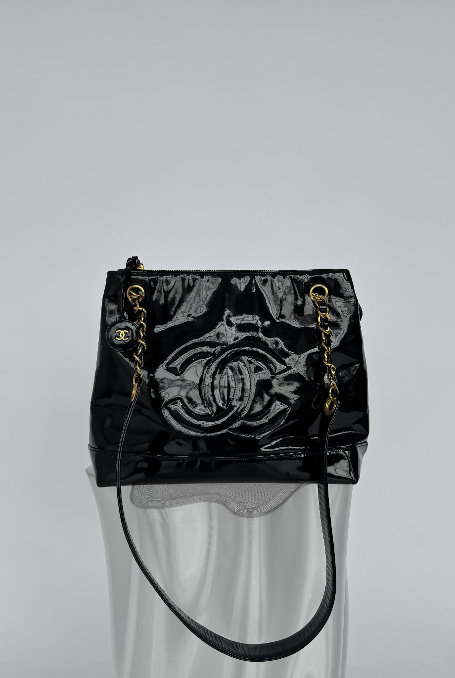 Chanel Chain Tote bag In Patent Leather