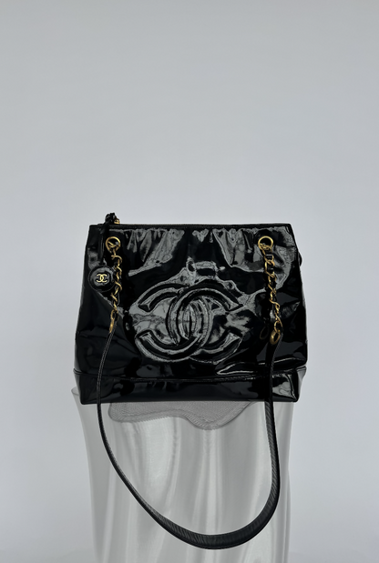 Chanel Chain Tote bag In Patent Leather