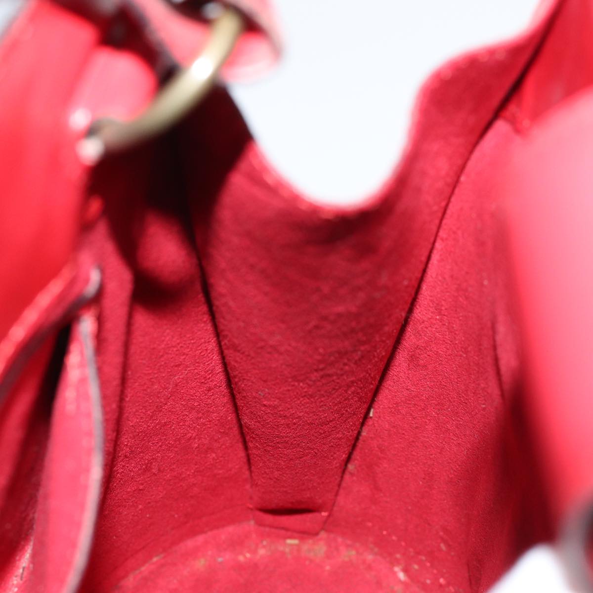 LOUIS VUITTON Epi Cluny Shoulder Bag Red M52257 LV Auth yk12618