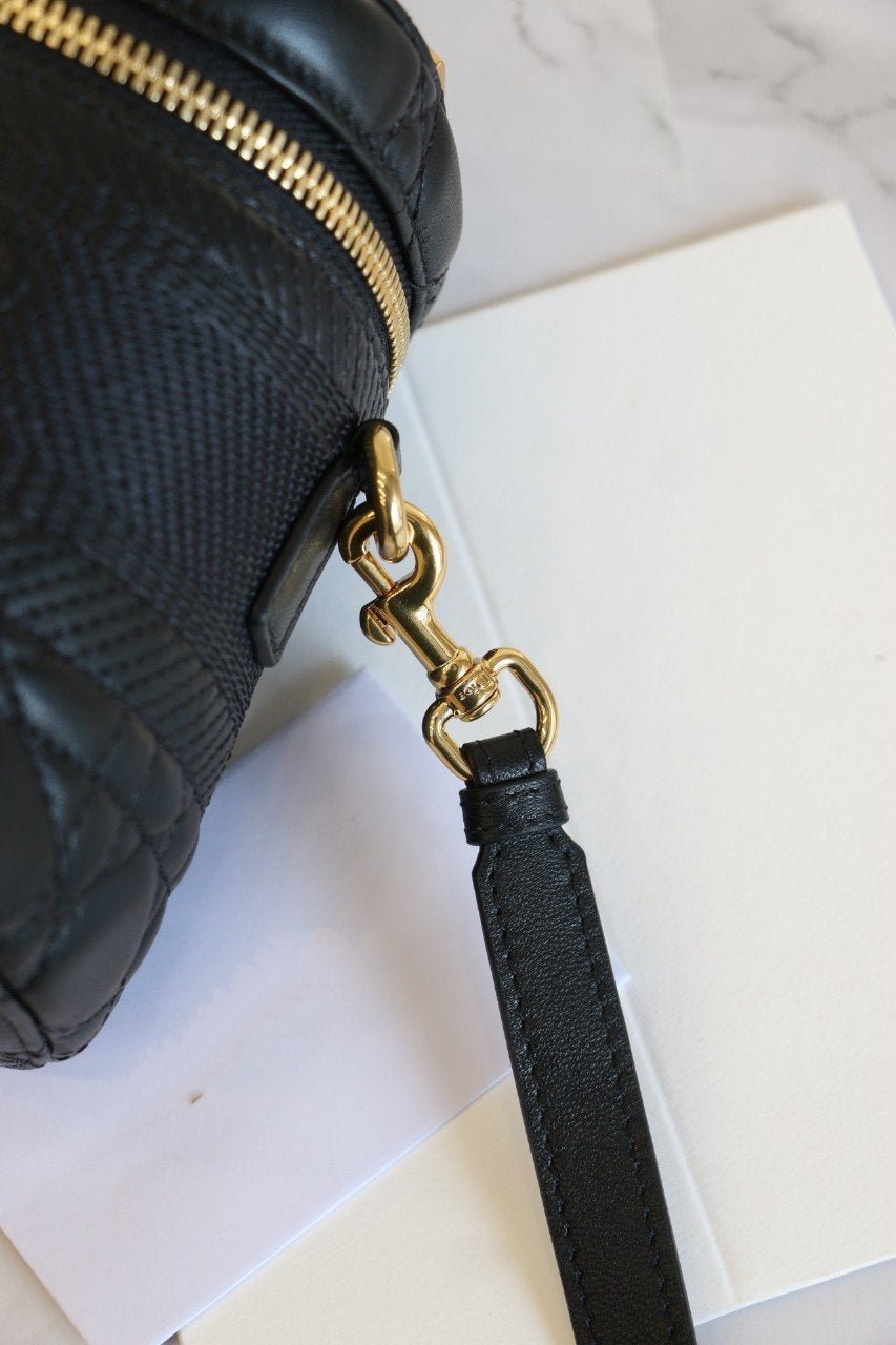 SMALL TRAVEL VANITY CASE BLACK LAMBSKIN Amelia